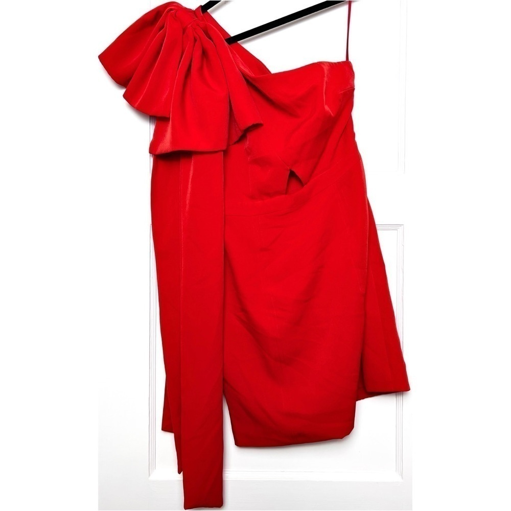 TOCCIN Red Bow Detail One Shoulder Sleeveless Front Cutout Mini Sheath Dress 4 - Picture 4 of 8